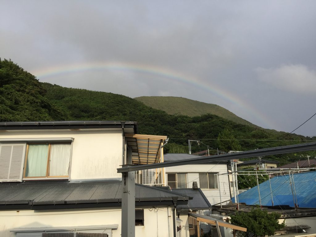 神津島の虹