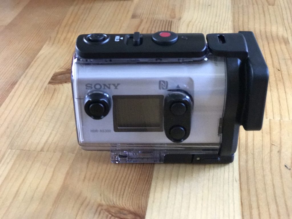 Sony HDR-AS300の右側