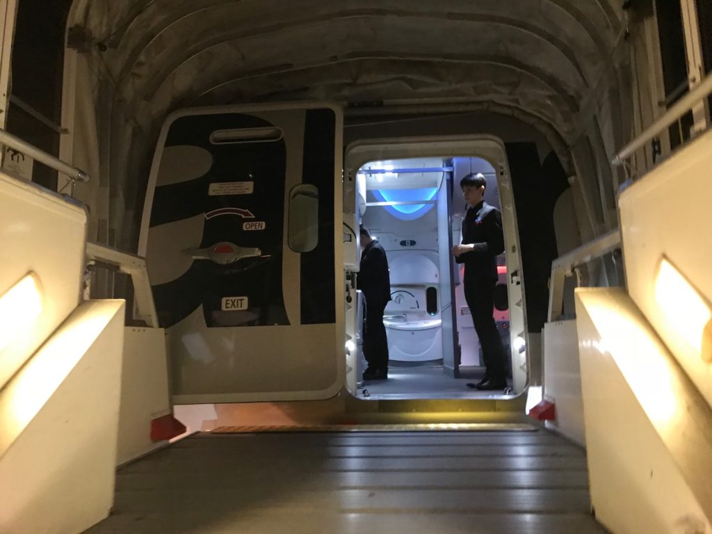787の搭乗口