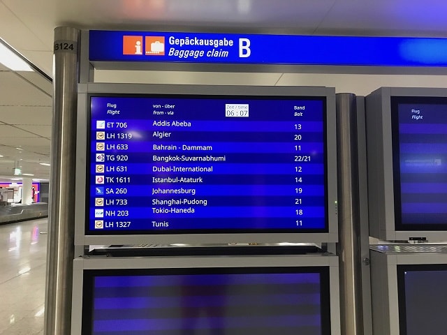 フランクフルト空港の手荷物受取の電光掲示板