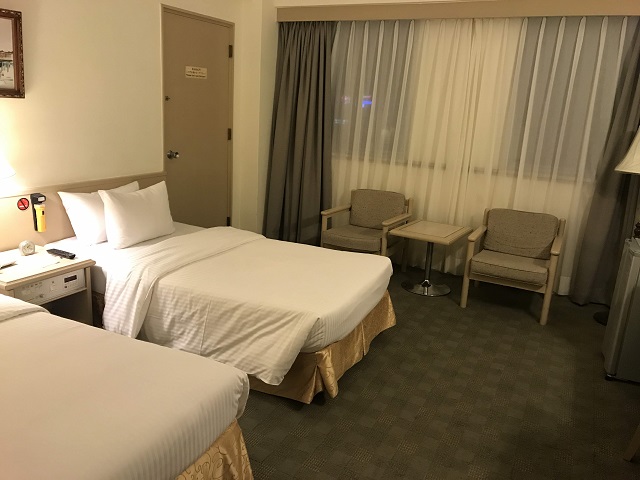 taipei_emperor_hotel_room